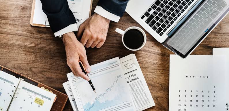 Direito Tributário: Princípios, Normas e Desafios no Sistema Tributário Nacional